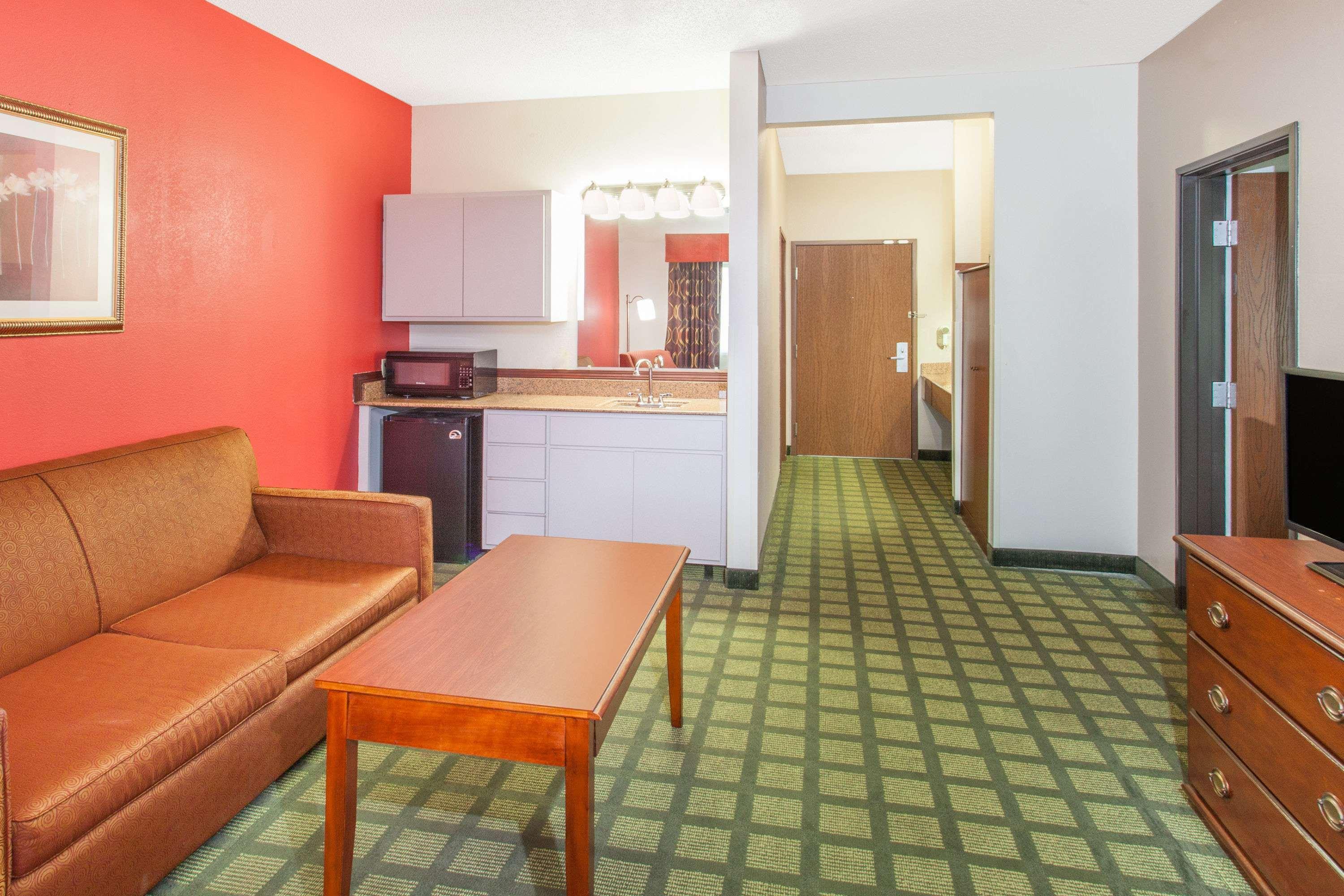 Ramada Limited Decatur Hotell Forsyth Exteriör bild